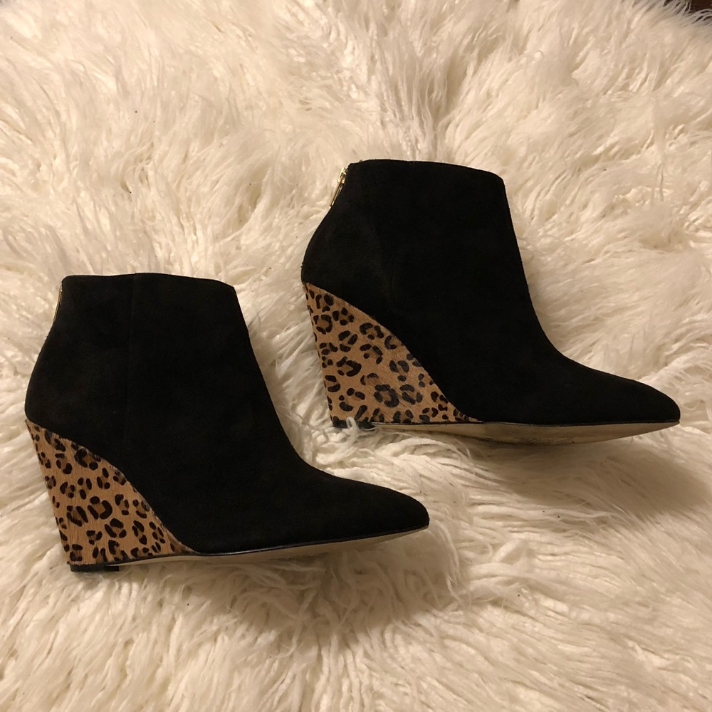Ava & Aiden Black & Leopard Wedge Booties